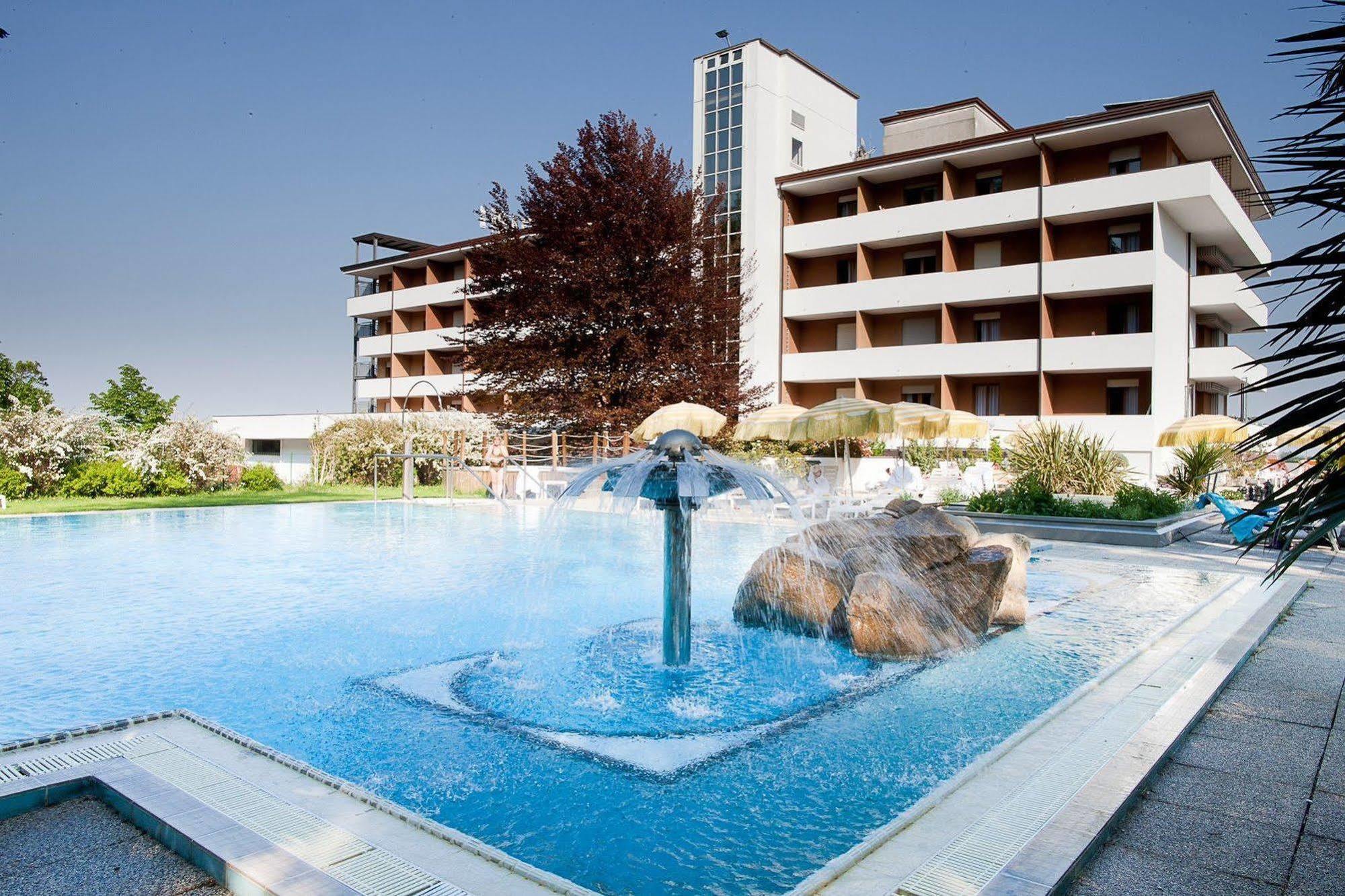 Hotel Terme Millepini 몬테그로또테르메 외부 사진
